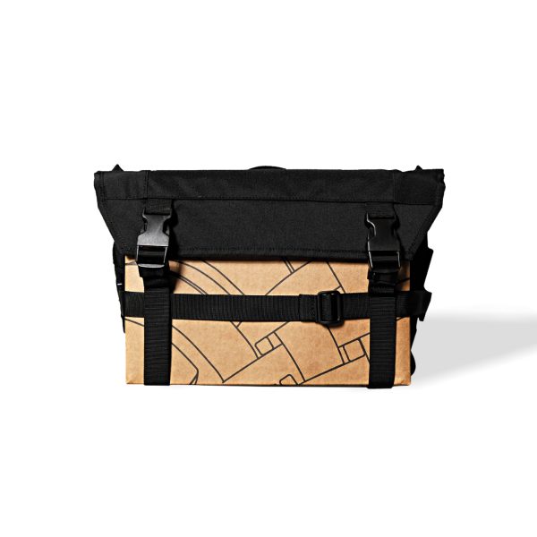 essentialgear-phase-messenger-strap-extended-view-black